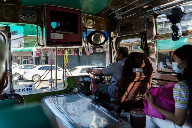 คนขับรถขนส่งสูงวัย จาดกาญจนบุรี-ทองผาภูมิ